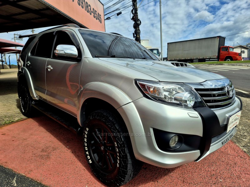 HILUX SW4 3.0 SRV 4X4 16V TURBO INTERCOOLER DIESEL 4P AUTOMÁTICO - 2012 - FARROUPILHA