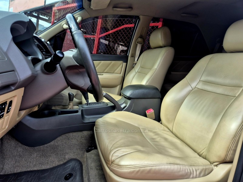 HILUX SW4 3.0 SRV 4X4 16V TURBO INTERCOOLER DIESEL 4P AUTOMÁTICO - 2012 - FARROUPILHA