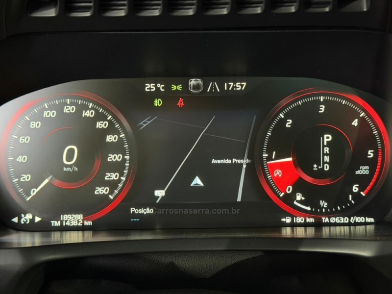 XC90 2.0 D5 INSCRIPTION 235CV DIESEL 4P AUTOMÁTICO - 2017 - NOVA PRATA