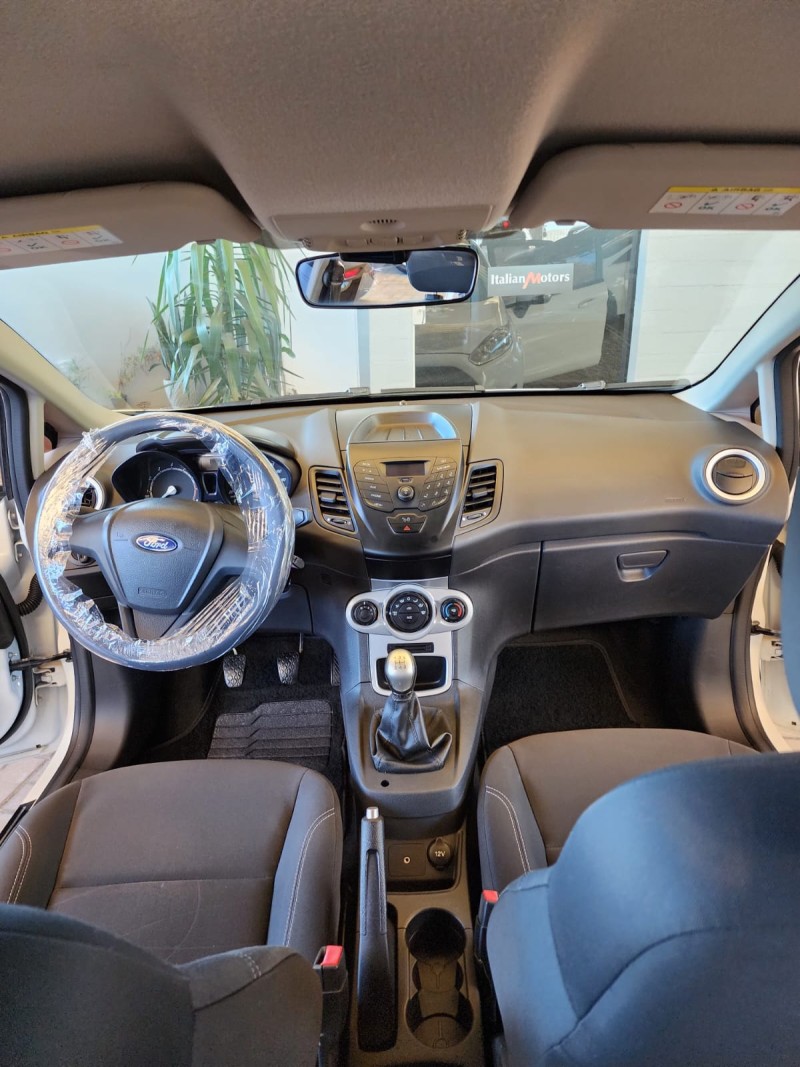 FIESTA 1.5 SE HATCH 16V FLEX 4P MANUAL - 2015 - CAXIAS DO SUL
