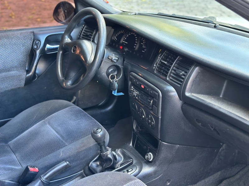 VECTRA 2.2 MPFI GLS 8V GASOLINA 4P MANUAL - 2000 - CAXIAS DO SUL