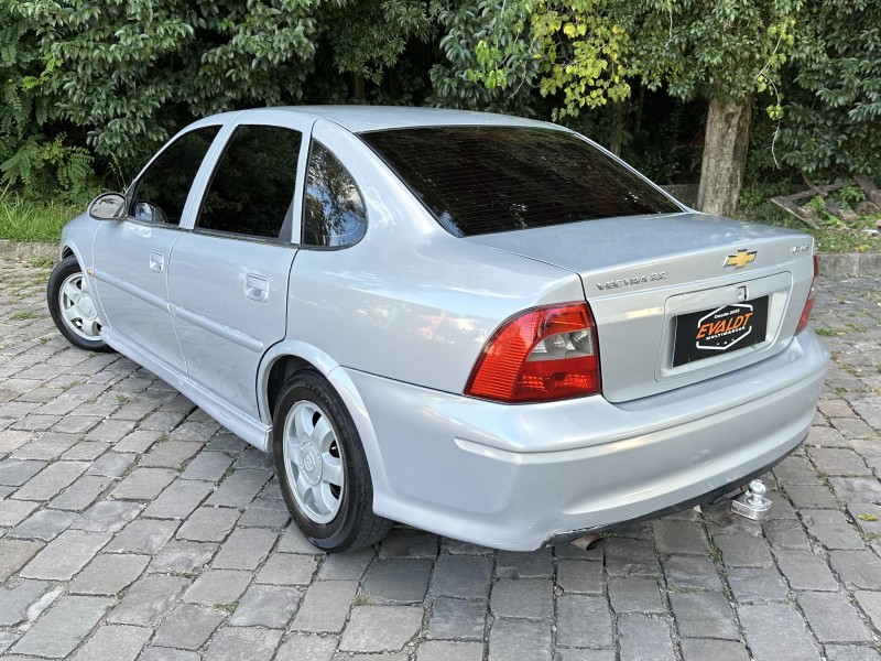 VECTRA 2.2 MPFI GLS 8V GASOLINA 4P MANUAL - 2000 - CAXIAS DO SUL