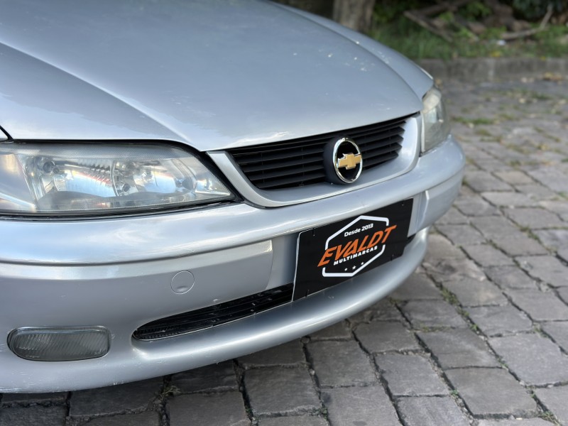 VECTRA 2.2 MPFI GLS 8V GASOLINA 4P MANUAL - 2000 - CAXIAS DO SUL