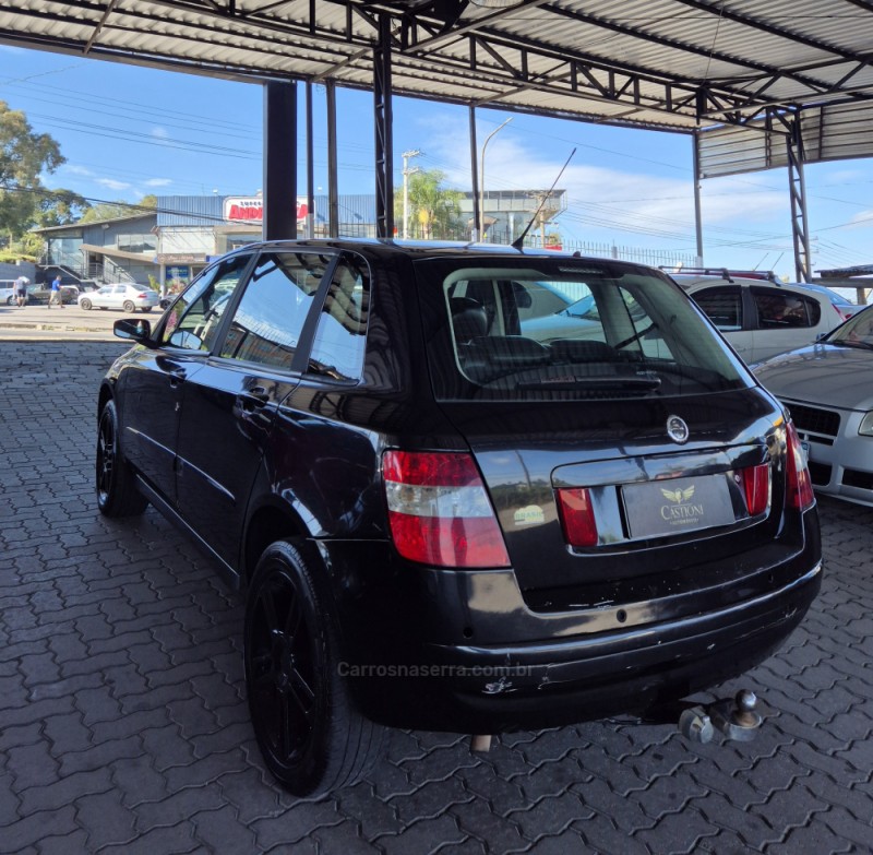 STILO 1.8 MPI 8V GASOLINA 4P MANUAL - 2006 - CAXIAS DO SUL