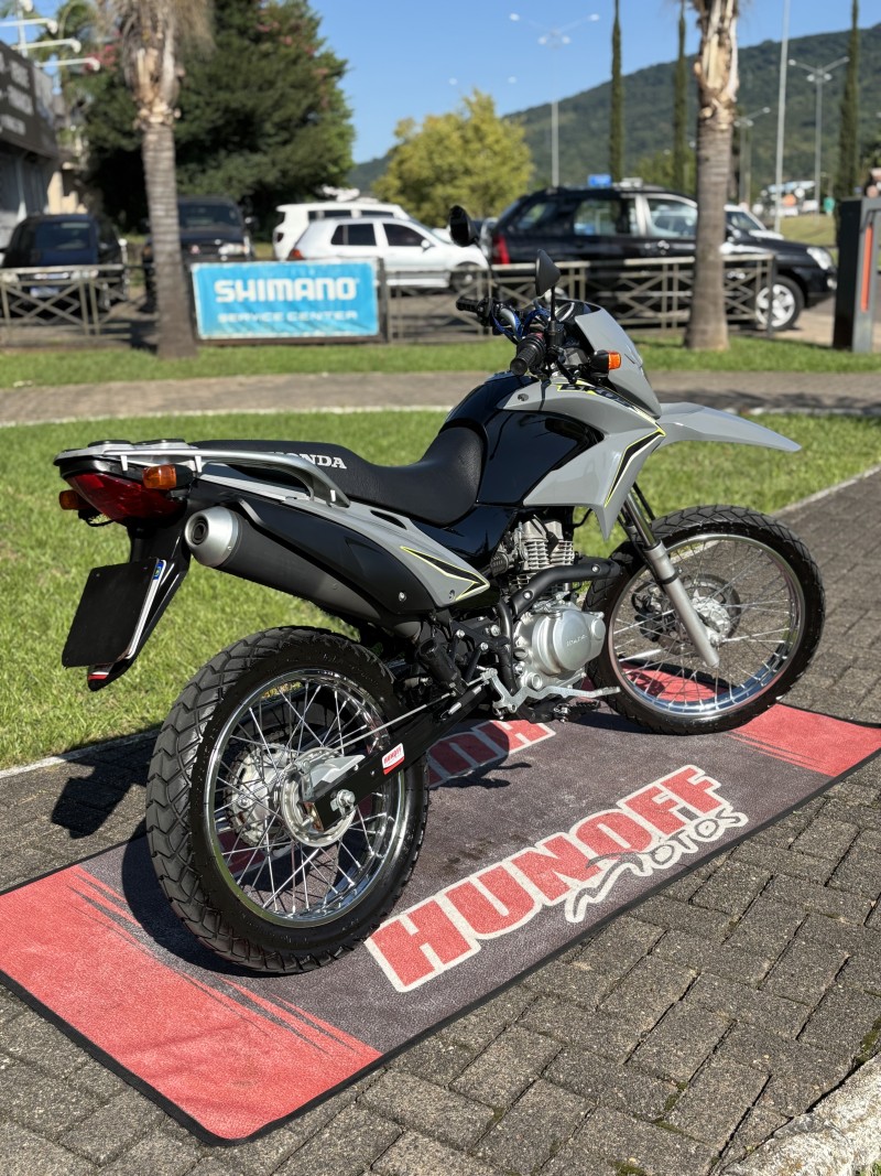 NXR 150 BROS ESD - 2011 - FELIZ