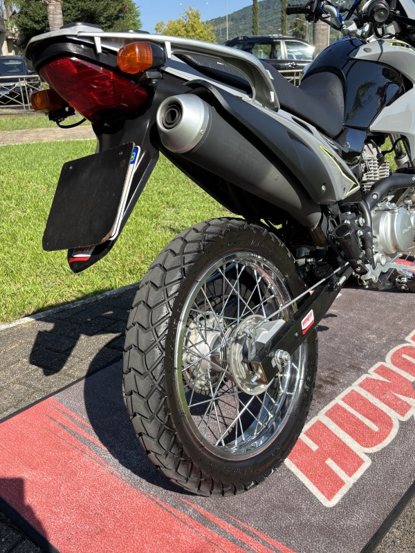 NXR 150 BROS ESD - 2011 - FELIZ