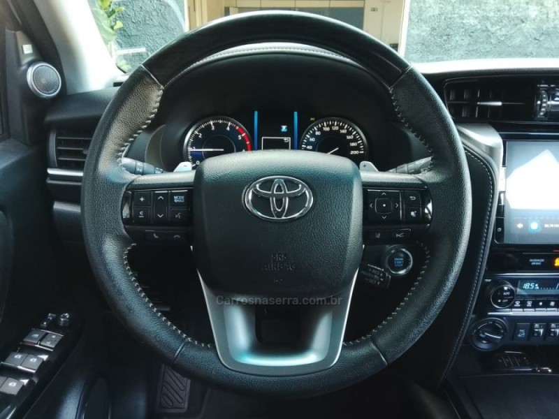 HILUX SW4 2.8 4X4 SRX PLATINUM TURBO DIESEL 4P AUTOMÁTICO - 2024 - NOVO HAMBURGO