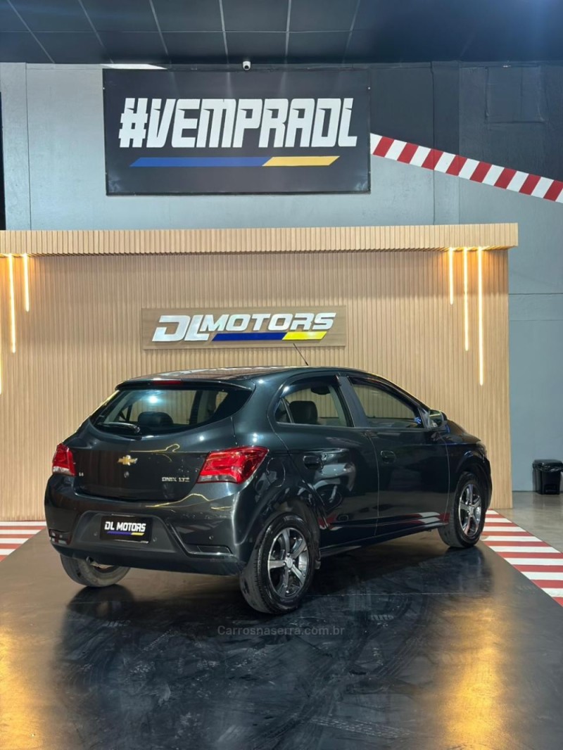 ONIX 1.4 MPFI LTZ 8V FLEX 4P MANUAL - 2017 - LAJEADO
