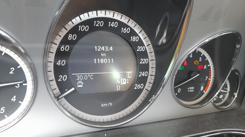 E 500 5.0 AVANTGARDE VR4 V8 GASOLINA 4P AUTOMÁTICO - 2011 - CAXIAS DO SUL