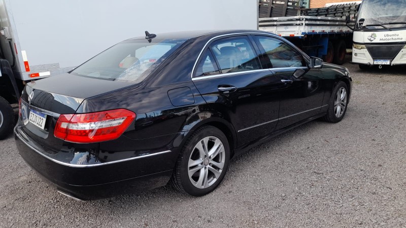 E 500 5.0 AVANTGARDE VR4 V8 GASOLINA 4P AUTOMÁTICO - 2011 - CAXIAS DO SUL