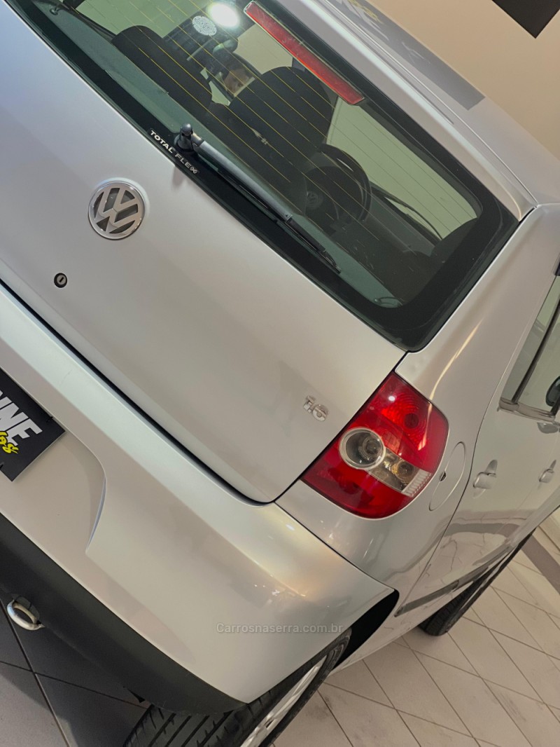 FOX 1.6 MI 8V FLEX 4P MANUAL - 2005 - CAXIAS DO SUL