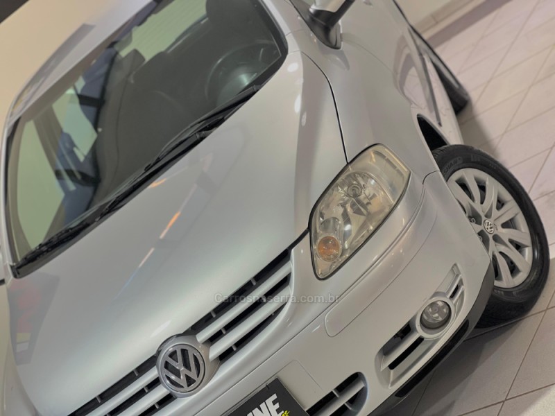 FOX 1.6 MI 8V FLEX 4P MANUAL - 2005 - CAXIAS DO SUL