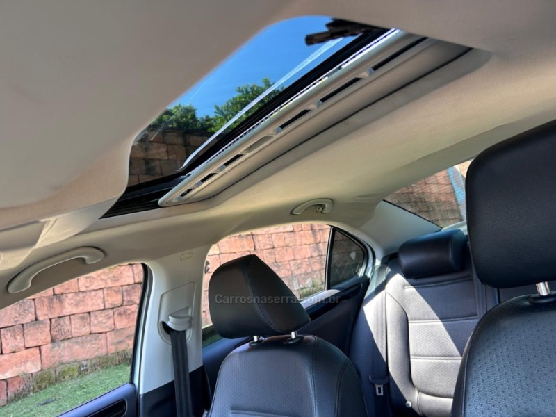 JETTA 2.0 COMFORTLINE FLEX 4P TIPTRONIC - 2014 - VENâNCIO AIRES