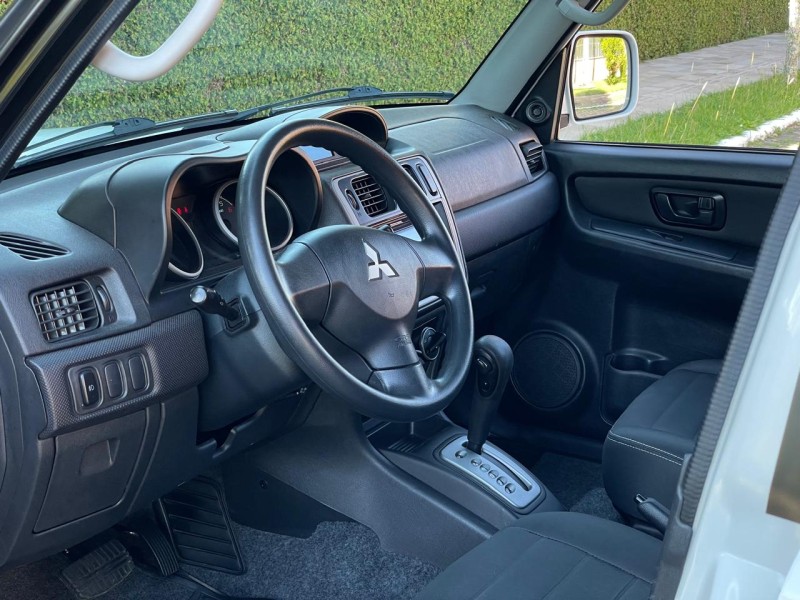 PAJERO TR4 2.0 4X2 16V 140CV FLEX 4P AUTOMÁTICO - 2015 - FARROUPILHA