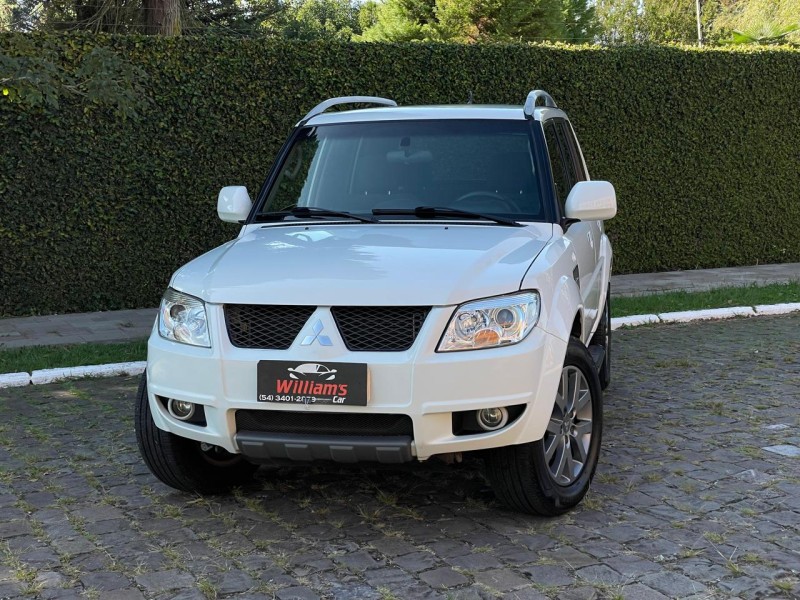 PAJERO TR4 2.0 4X2 16V 140CV FLEX 4P AUTOMÁTICO - 2015 - FARROUPILHA