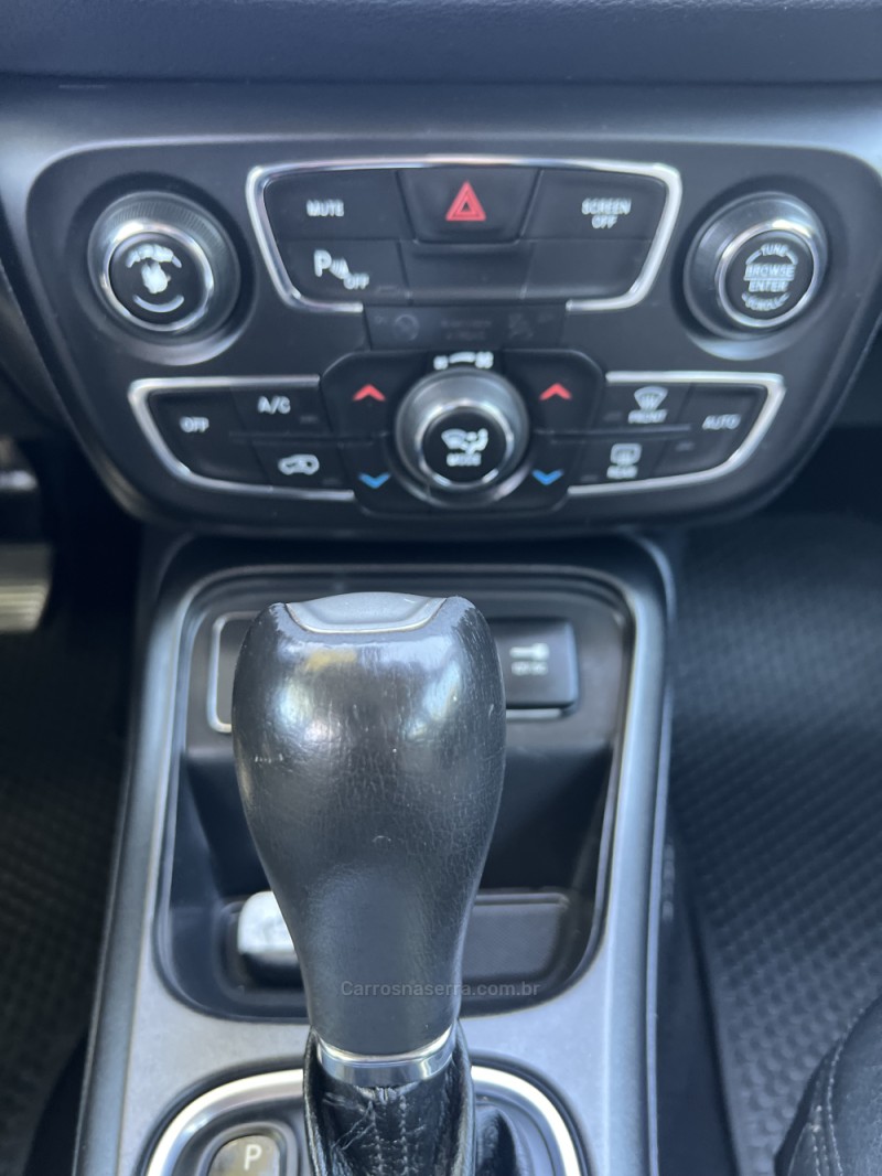 COMPASS 2.0 16V FLEX LONGITUDE AUTOMÁTICO - 2017 - DOIS IRMãOS