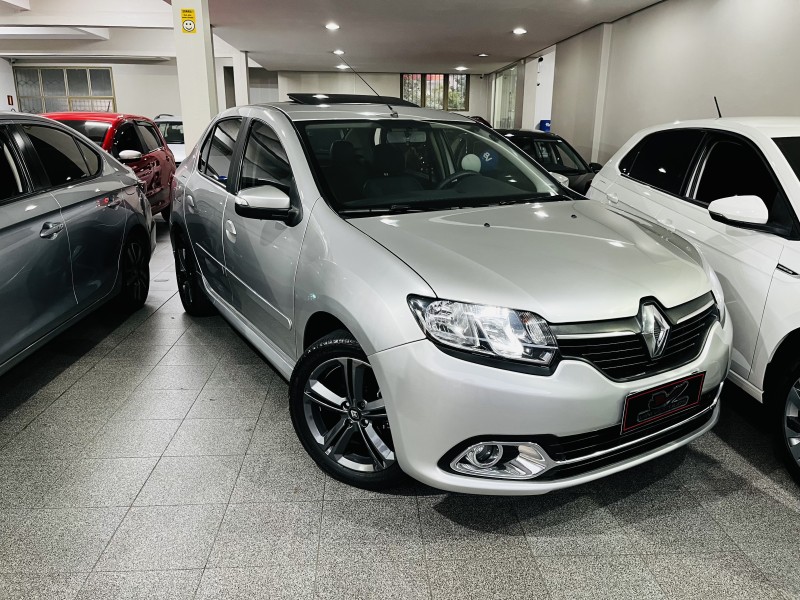 LOGAN 1.6 DYNAMIQUE 8V FLEX 4P MANUAL - 2015 - CAXIAS DO SUL