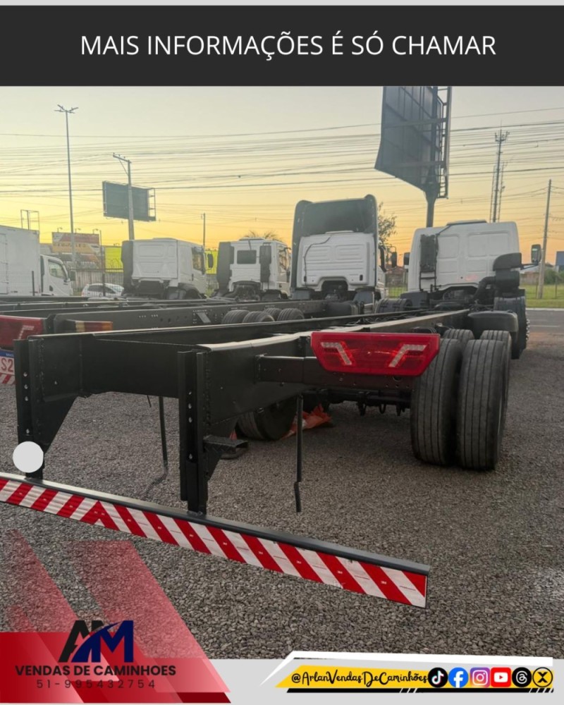 CARGO 2428 4 EIXOS - 2011 - PORTãO