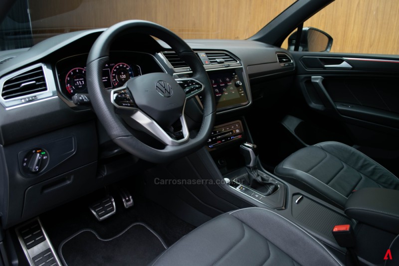 TIGUAN 2.0 ALLSPACE R-LINE 300 TSI GASOLINA 4P AUTOMÁTICO - 2024 - GARIBALDI