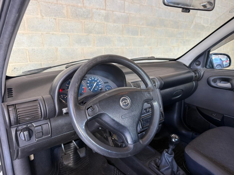 CORSA 1.6 MPFI CLASSIC SEDAN 8V GASOLINA 4P MANUAL - 2003 - CAXIAS DO SUL