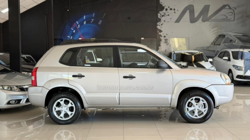 TUCSON 2.0 MPFI GL 16V 2WD GASOLINA 4P AUTOMÁTICO - 2010 - ESTâNCIA VELHA