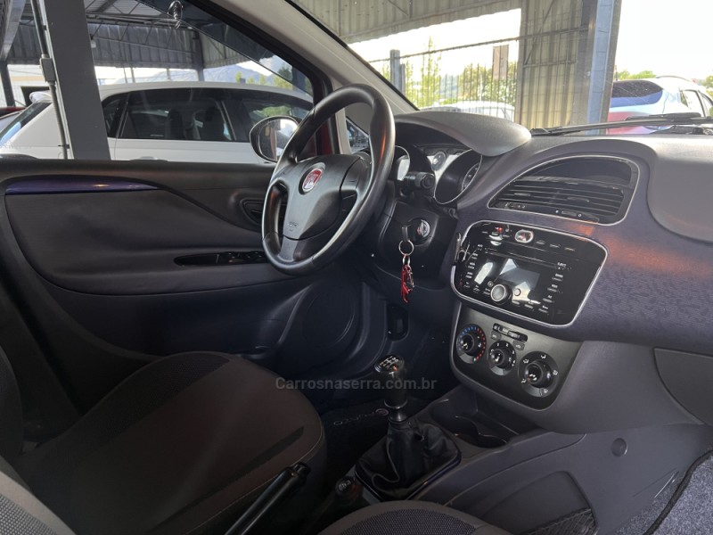 PUNTO 1.4 ATTRACTIVE 8V FLEX 4P MANUAL - 2014 - BOM PRINCíPIO