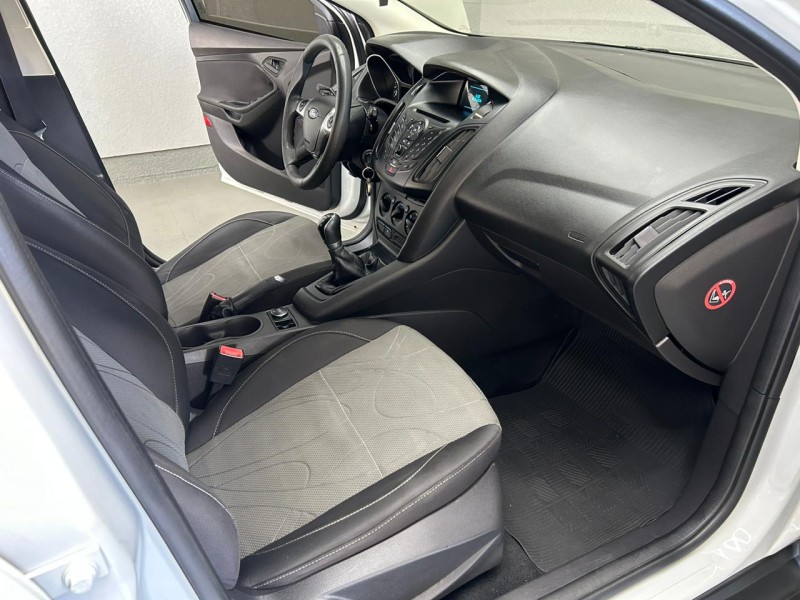 FOCUS 1.6 S 16V FLEX 4P MANUAL - 2014 - CAXIAS DO SUL