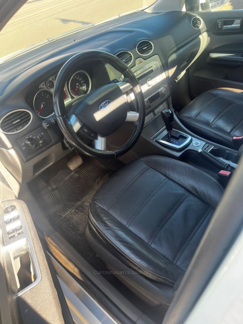 FOCUS 2.0 TITANIUM 16V FLEX 4P AUTOMÁTICO - 2012 - CARLOS BARBOSA