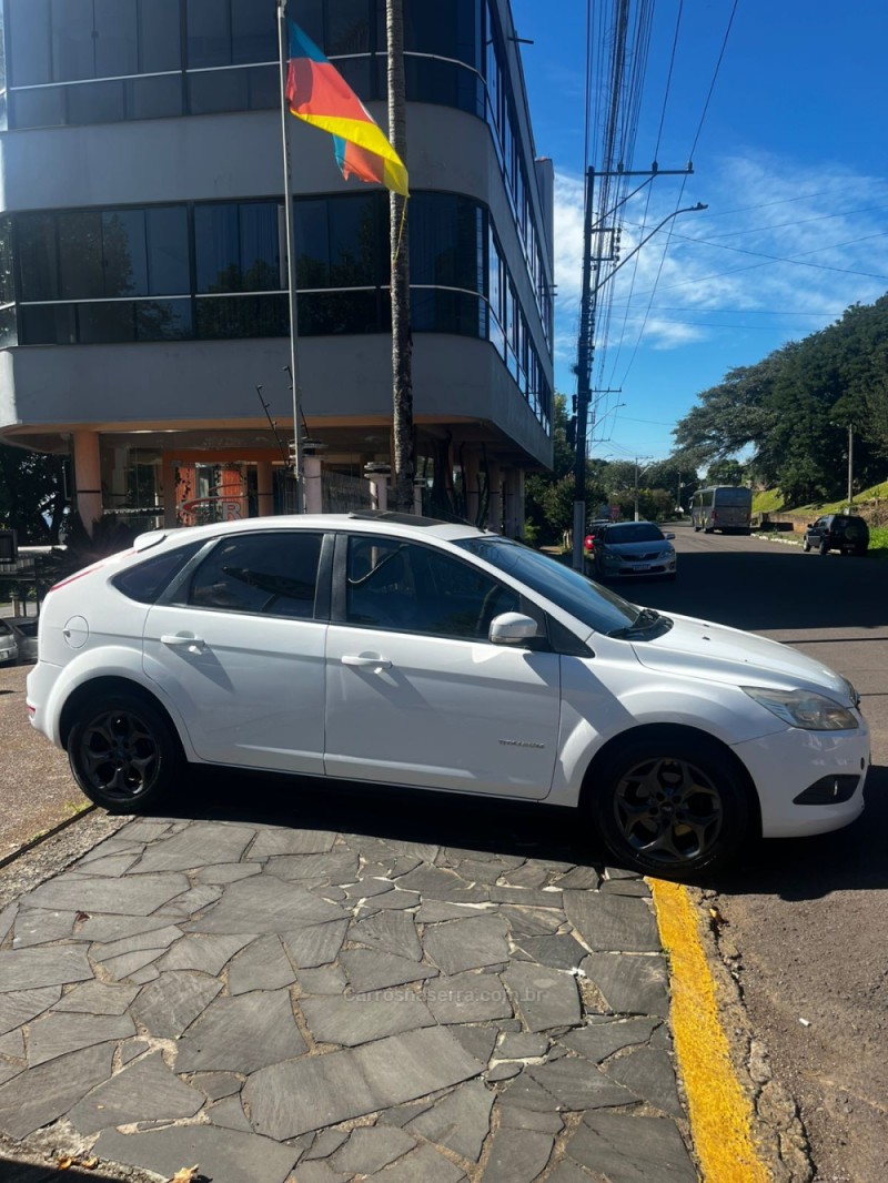 FOCUS 2.0 TITANIUM 16V FLEX 4P AUTOMÁTICO - 2012 - CARLOS BARBOSA