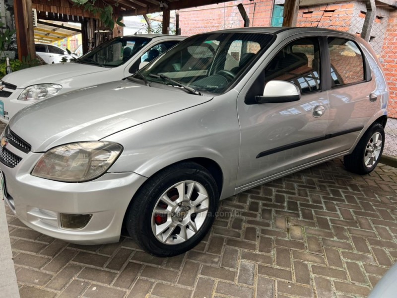 CELTA 1.0 MPFI LT 8V FLEX 4P MANUAL - 2013 - GARIBALDI