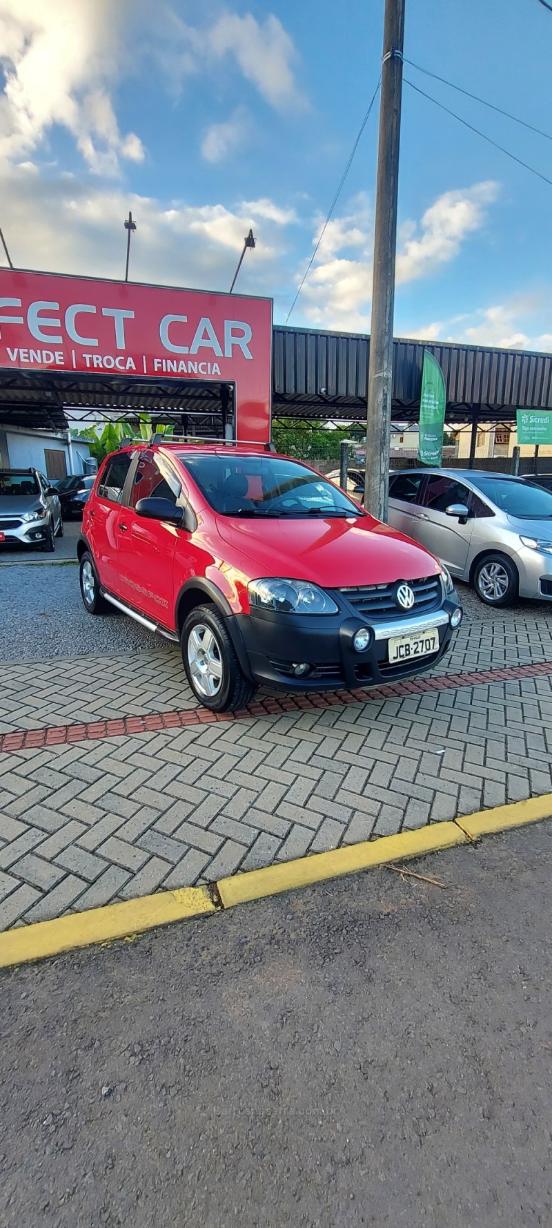 CROSSFOX 1.6 MI FLEX 8V 4P MANUAL - 2010 - BOM PRINCíPIO