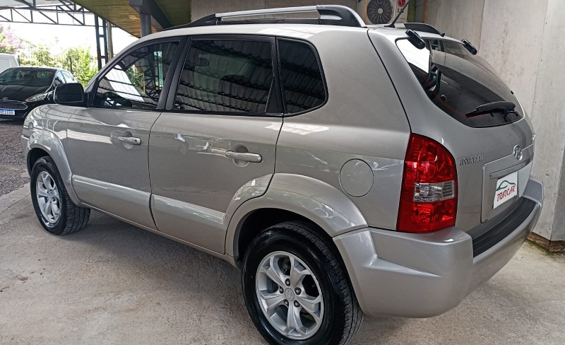 TUCSON 2.0 MPFI GLS 16V 143CV 2WD FLEX 4P AUTOMÁTICO - 2010 - CAXIAS DO SUL