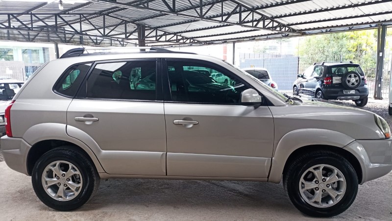 TUCSON 2.0 MPFI GLS 16V 143CV 2WD FLEX 4P AUTOMÁTICO - 2010 - CAXIAS DO SUL