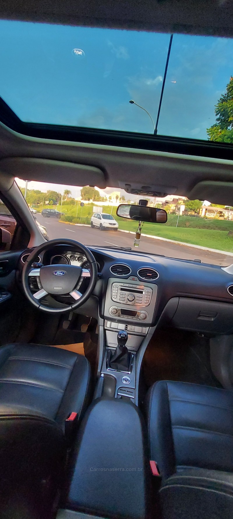 FOCUS 2.0 GHIA 16V FLEX 4P MANUAL - 2011 - BOM PRINCíPIO