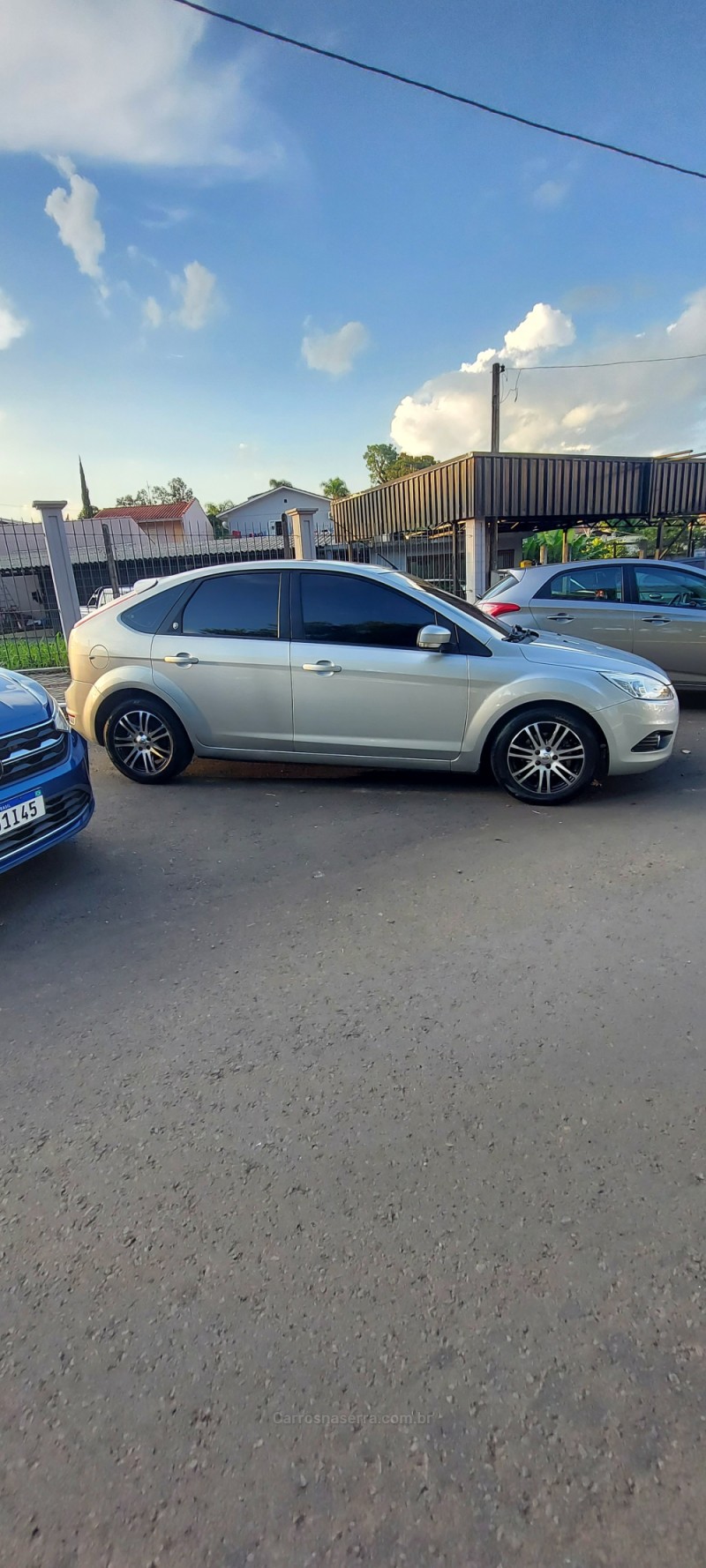 FOCUS 2.0 GHIA 16V FLEX 4P MANUAL - 2011 - BOM PRINCíPIO