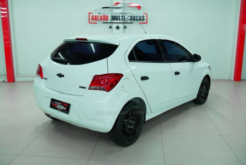 ONIX 1.0 JOY BLACK 8V FLEX 4P MANUAL - 2020 - CAXIAS DO SUL