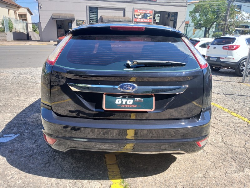 FOCUS 1.6 GLX SIGMA 16V FLEX 4P MANUAL - 2011 - FARROUPILHA