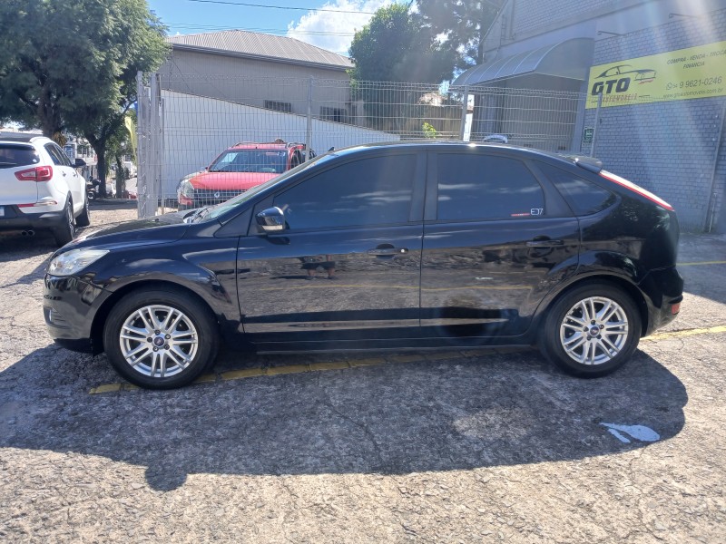 FOCUS 1.6 GLX SIGMA 16V FLEX 4P MANUAL - 2011 - FARROUPILHA