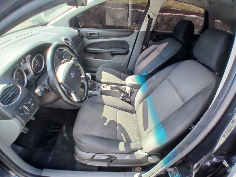 FOCUS 1.6 GLX SIGMA 16V FLEX 4P MANUAL - 2011 - FARROUPILHA