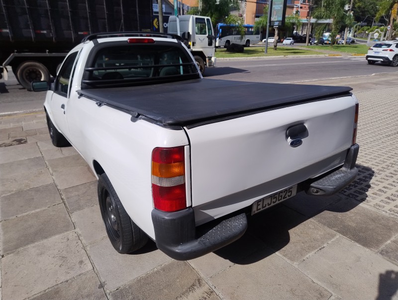 COURIER 1.6 MPI L 8V FLEX 2P MANUAL - 2010 - CAXIAS DO SUL