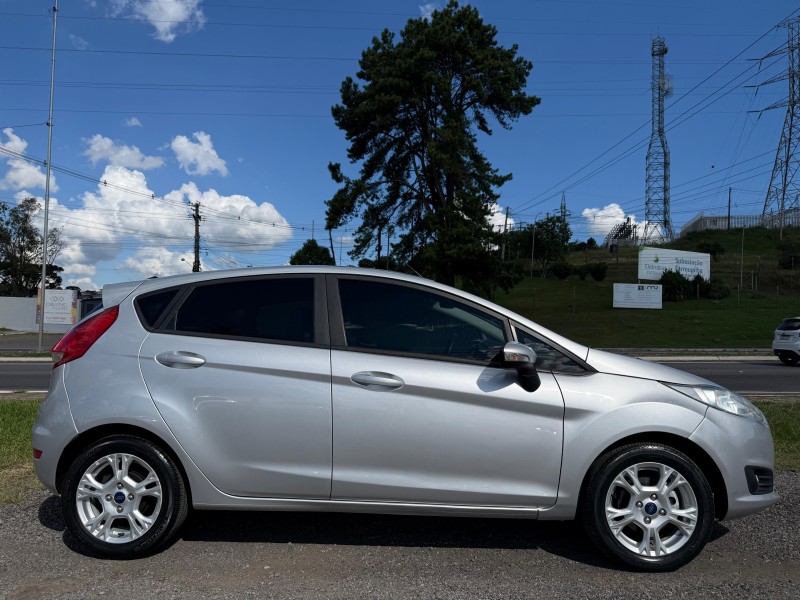 fiesta 1.6 se hatch 16v flex 4p automatico 2015 farroupilha
