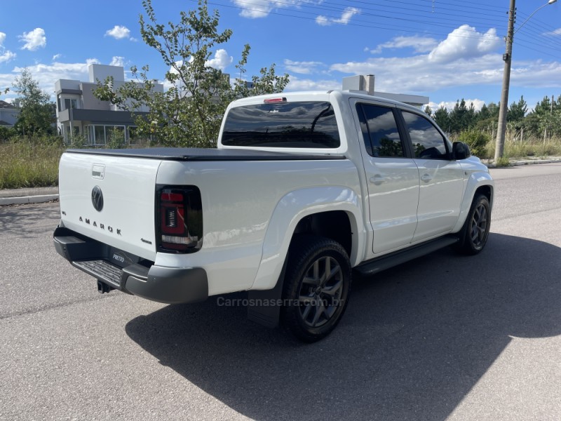 AMAROK 3.0 V6 TDI HIGHLINE CD DIESEL 4MOTION AUTOMÁTICO - 2025 - BENTO GONçALVES