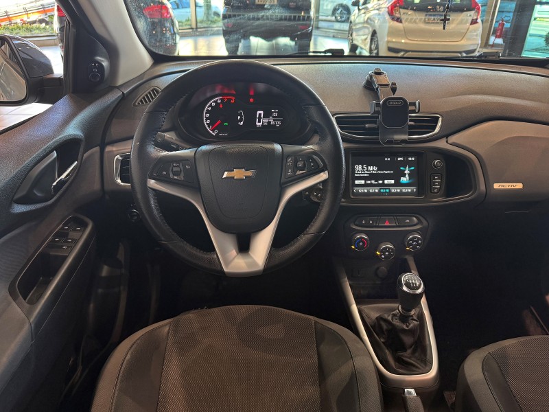 ONIX 1.4 MPFI ACTIV 8V FLEX 4P MANUAL - 2019 - FARROUPILHA