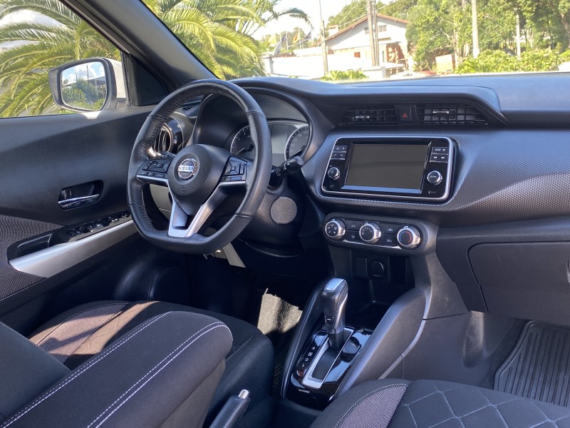 KICKS 1.6 16V FLEX SV 4P XTRONIC - 2020 - CARLOS BARBOSA