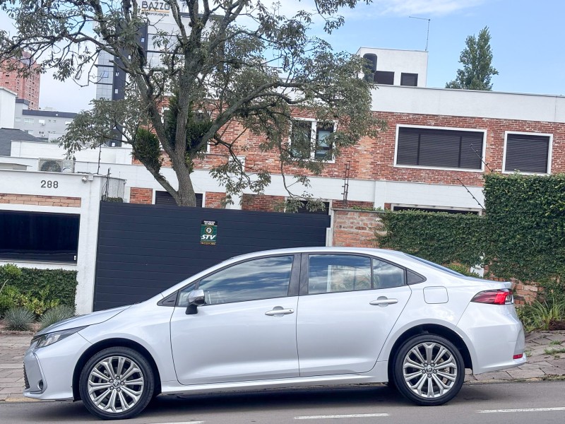 COROLLA 2.0 XEI 16V FLEX 4P AUTOMÁTICO - 2022 - FARROUPILHA