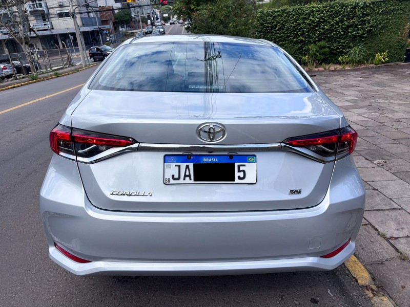 COROLLA 2.0 XEI 16V FLEX 4P AUTOMÁTICO - 2022 - FARROUPILHA