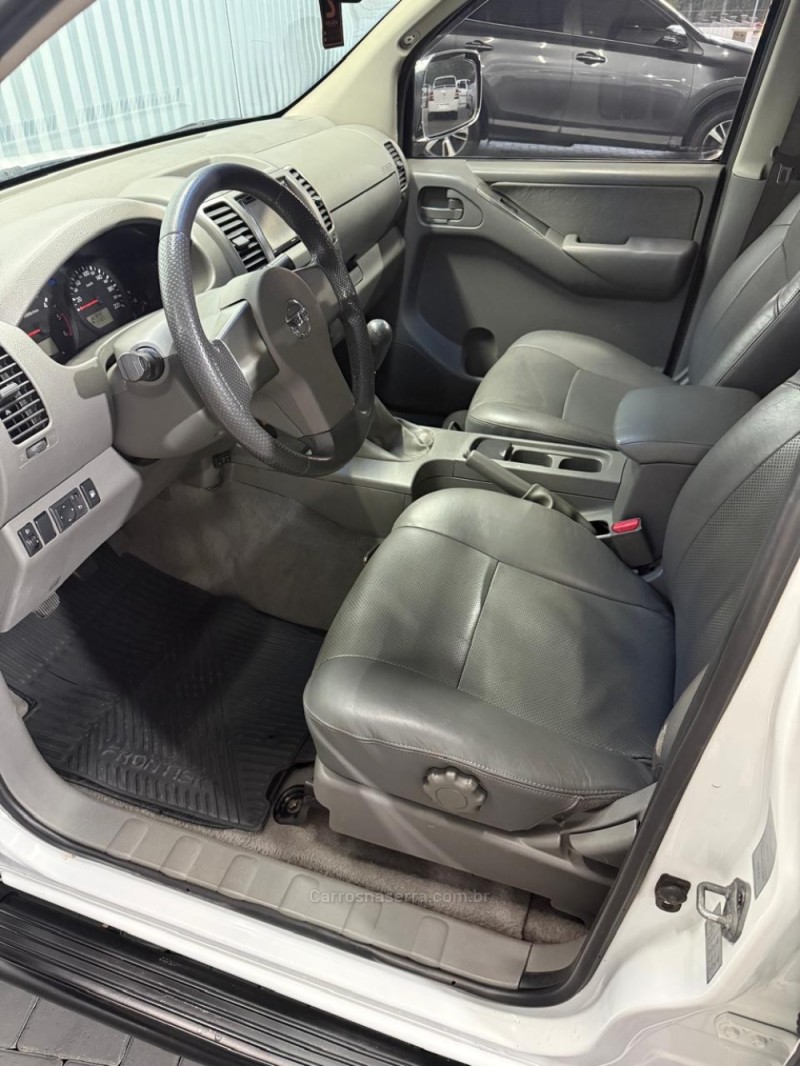 FRONTIER 2.5 LE 4X4 CD TURBO ELETRONIC DIESEL 4P MANUAL - 2010 - CAXIAS DO SUL