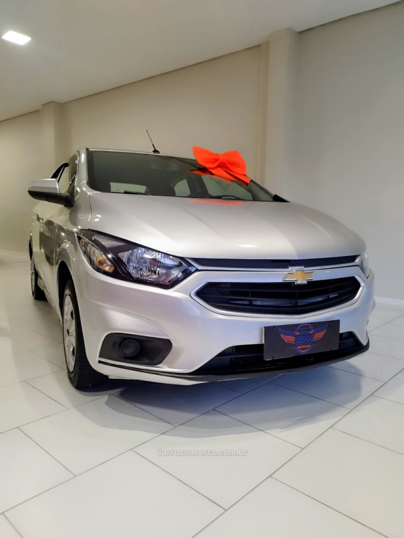 ONIX 1.0 LT 12V FLEX 4P MANUAL - 2017 - GARIBALDI