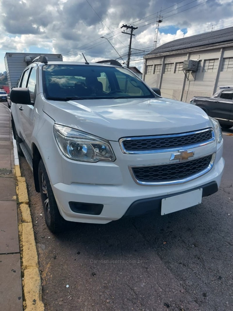 S10 2.4 LS 4X2 CD 8V FLEX 4P MANUAL - 2014 - BENTO GONçALVES