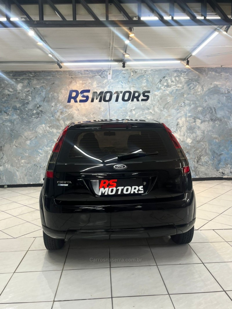 FIESTA 1.0 MPI CLASS 8V FLEX 4P MANUAL - 2011 - CAXIAS DO SUL